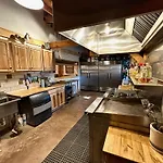 Millar Oaks Ranch - Barn Retreat, Near Yosemite