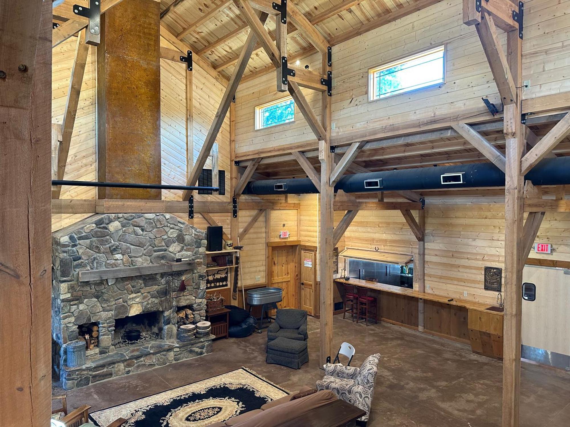 Millar Oaks Ranch - Barn Retreat, Near Yosemite Coarsegold